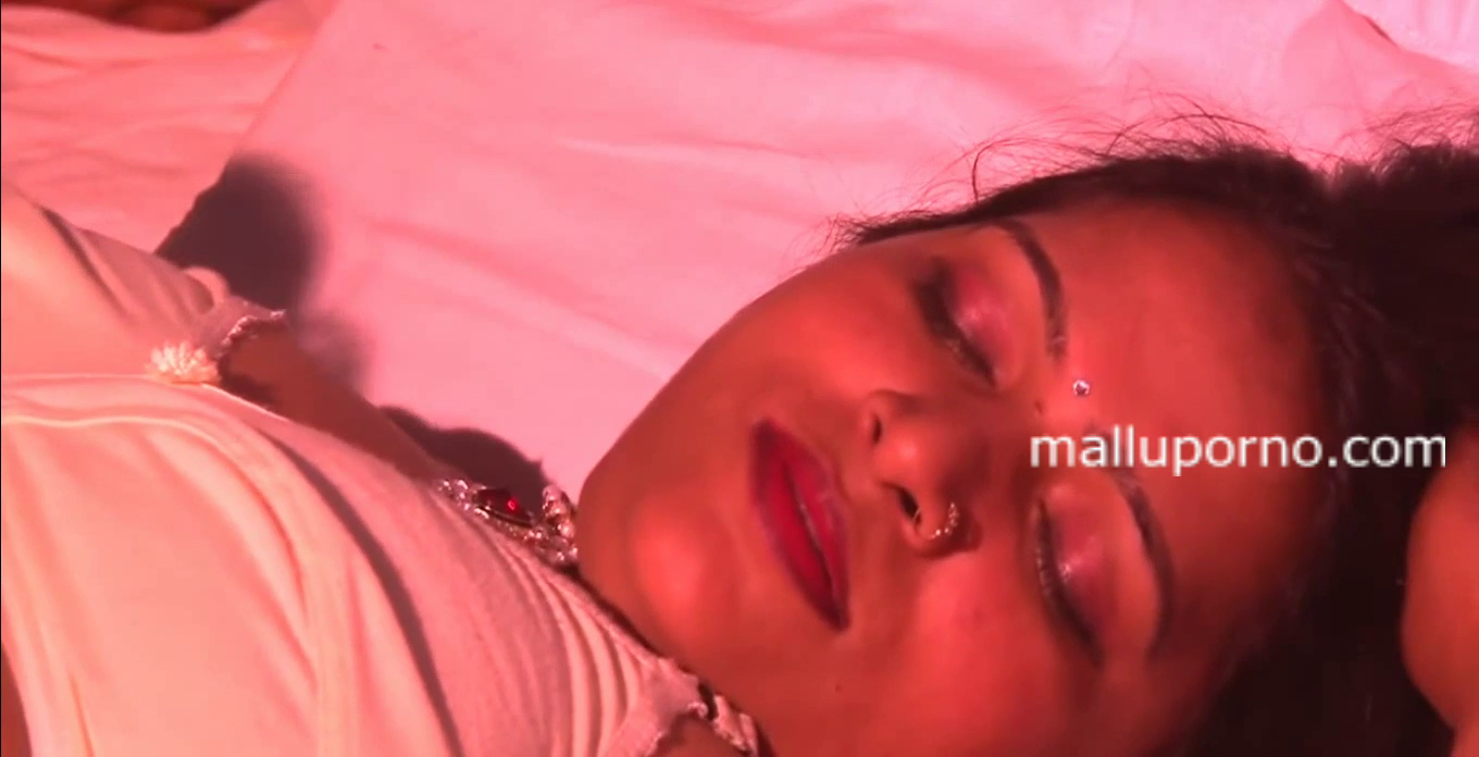 Bhabhi BGrade Scene in Bedroom from Bhazaar